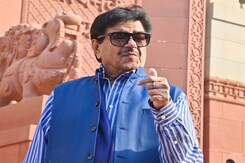"Will Break Previous Record": Shatrughan Sinha Files Nomination From Asansol "Will Break Previous Record": Shatrughan Sinha Files Nomination From Asansol