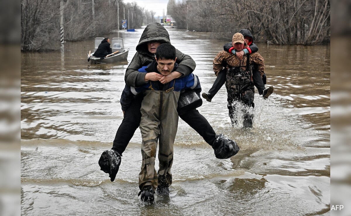 "Putin, Help": Rare Protest In Russia Over Worst Flooding In Decades - Vimarsana News