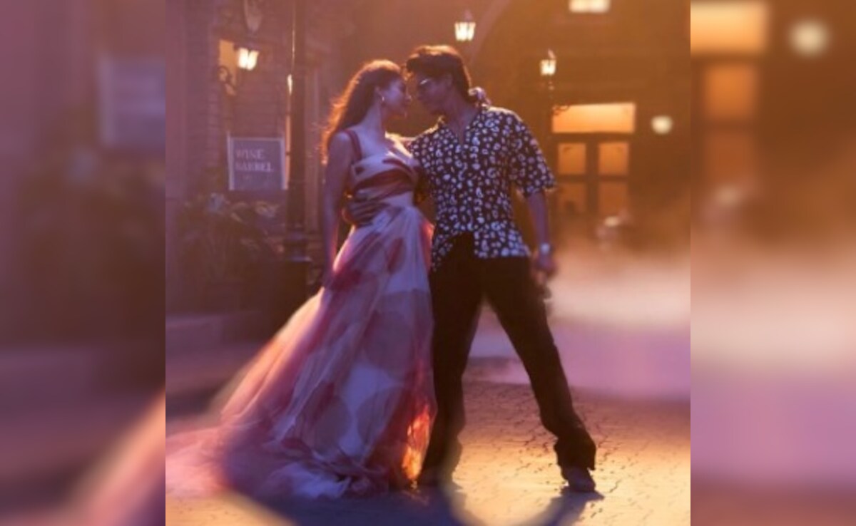 Nayanthara On <i>Jawan</i> Co-Star Shah Rukh Khan: "He Respects Women A Lot"