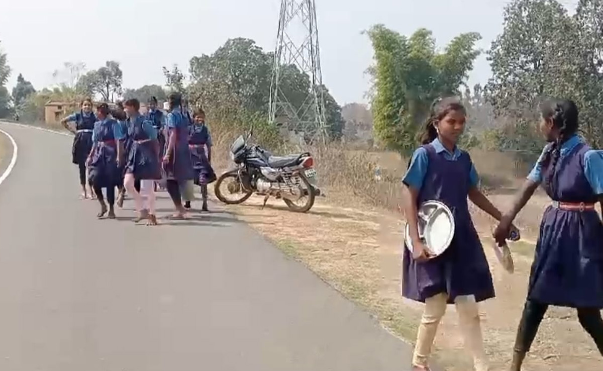 Chhattisgarh School Summer Vacation: स्कूलों में गर्मी की छुट्टी आज से, जानिए- कब से खुलेंगे विद्यालय