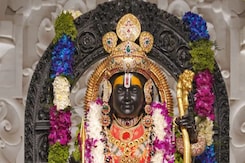 Ram Navami 2024: रामनवमी के अवसर पर रामलला का हुआ पहला सूर्य तिलक Ram Navami 2024: रामनवमी के अवसर पर रामलला का हुआ पहला सूर्य तिलक