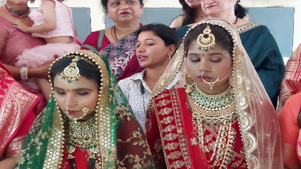 MP News: 2 बेसहारा युवतियों का पूरा शहर बना परिवार, धूम-धाम से हुआ विवाह, विदेशों भी आएं उपहार
