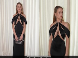 Joey King In A Black David Koma Cutout Gown Was The Reigning Queen Of This Red Carpet Joey King In A Black David Koma Cutout Gown Was The Reigning Queen Of This Red Carpet