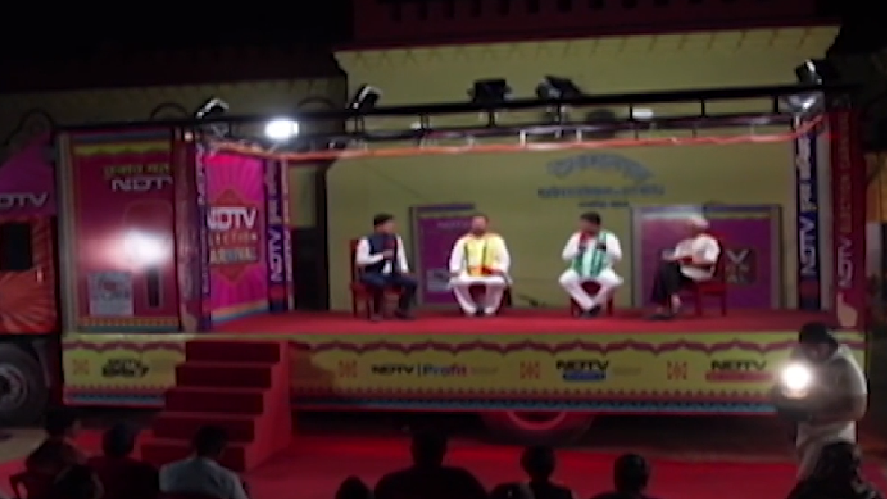 छपरा: पिता के गढ़ को वापस पाना  रोहिणी के लिए कितनी बड़ी चुनौती