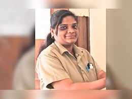 वीजबिल जास्त आलं म्हणून MSEBच्या महिला कर्मचाऱ्याची कोयत्याने वार करुन हत्या, बारामतीतील घटना वीजबिल जास्त आलं म्हणून MSEBच्या महिला कर्मचाऱ्याची कोयत्याने वार करुन हत्या, बारामतीतील घटना