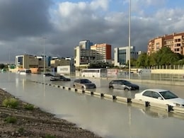 EXPLAINER: क्लाइमेट चेंज या क्लाउड सीडिंग - दुबई में तूफ़ान का क्या था कारण...? EXPLAINER: क्लाइमेट चेंज या क्लाउड सीडिंग - दुबई में तूफ़ान का क्या था कारण...?