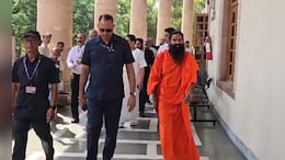 जाहिराती इतकाच माफीनामा मोठा आहे का? सर्वोच्च न्यायालयानं रामदेव बाबांना फटकारलं