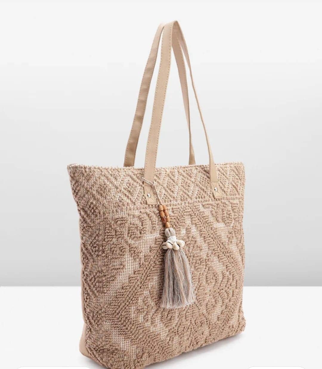 Best Deals On Branded Handbags, Wallets From Myntra