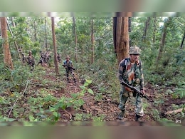 छत्तीसगढ़ ; अबूझमाड़ के जंगलों में नक्सलियों और जवानों में मुठभेड़ छत्तीसगढ़ ; अबूझमाड़ के जंगलों में नक्सलियों और जवानों में मुठभेड़