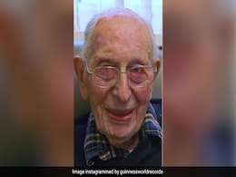 दुनिया का सबसे लंबा जीने वाला इंसान, हफ्ते में एक दिन खाता था ये चीज, खुद बताया अपनी 111 साल उम्र का राज दुनिया का सबसे लंबा जीने वाला इंसान, हफ्ते में एक दिन खाता था ये चीज, खुद बताया अपनी 111 साल उम्र का राज