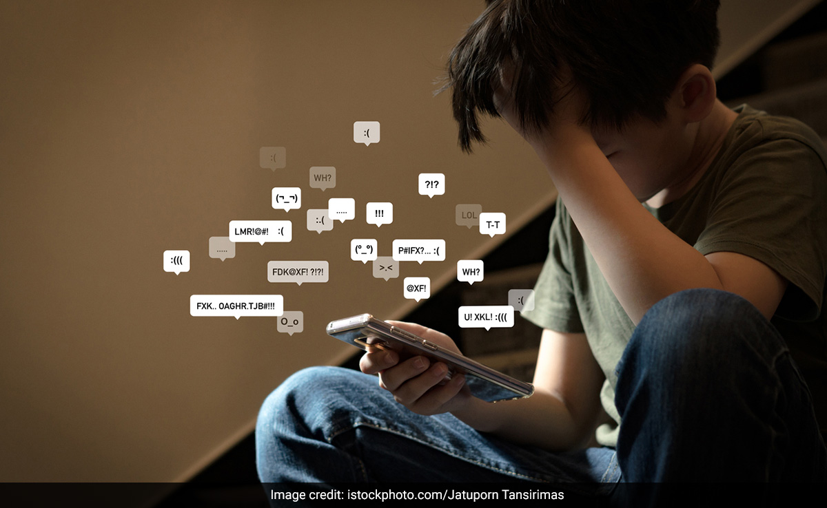 Smartphones, Social media And A Spike In Mental Health Crises Among Youth