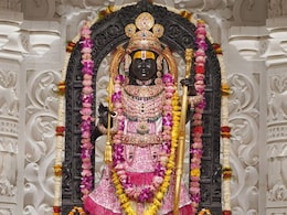 रामनवमीनिमित्त हवाई प्रवास महागला, अयोध्येसाठीच्या तिकीटदरात दुपटीने वाढ रामनवमीनिमित्त हवाई प्रवास महागला, अयोध्येसाठीच्या तिकीटदरात दुपटीने वाढ