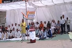 Lok Sabha Election 2024:  एमपी में वाशिंग मशीन लेकर सड़कों पर क्यों उतर आए कांग्रेस नेता? Lok Sabha Election 2024:  एमपी में वाशिंग मशीन लेकर सड़कों पर क्यों उतर आए कांग्रेस नेता?