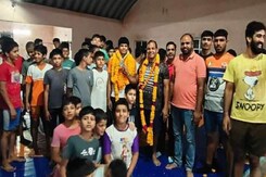 सब्जी बेचने वाले की पहलवान बेटी माया माली ने National Tournament में लहराया परचम सब्जी बेचने वाले की पहलवान बेटी माया माली ने National Tournament में लहराया परचम