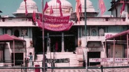 300 साल पुराने कैलादेवी मंदिर में बदले नियम, पॉलिथीन में नहीं मिलेगा प्रसाद.. मेले में प्लास्टिक पर लगा प्रतिबंध