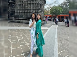 Raveena Tandon And Daughter Rasha Offer Prayers At Trimbakeshwar Temple. See Pics Raveena Tandon And Daughter Rasha Offer Prayers At Trimbakeshwar Temple. See Pics