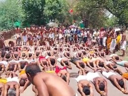 MP में दिखा आस्था का अद्भुत नज़ारा, तपती धूप में डंड मारते हुए भक्त पहुंचें माता रानी के दरबार 