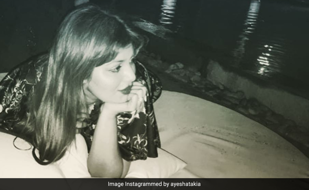 सुपर फ्लॉप डेब्यू मूवी से जीता बेस्ट फीमेल डेब्यू फिल्मफेयर अवॉर्ड, सलमान खान की इस हीरोइन के लुक की हुई थी खूब चर्चा, पहचाना?