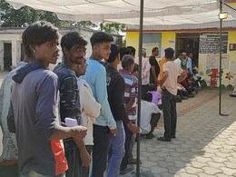 अतिदुर्गम नक्षलग्रस्त भागात 73% मतदान; पहिल्यांदाच मोठ्या संख्येने नागरिक मतदान केंद्रावर अतिदुर्गम नक्षलग्रस्त भागात 73% मतदान; पहिल्यांदाच मोठ्या संख्येने नागरिक मतदान केंद्रावर