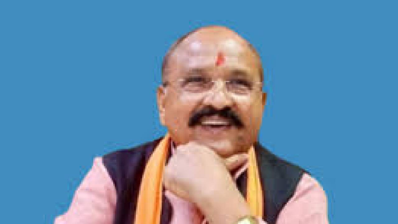 Lok Sabha Election 2024: प्रहालद गुंजल के समर्थन में सड़क पर हवाई जहाज से प्रचार