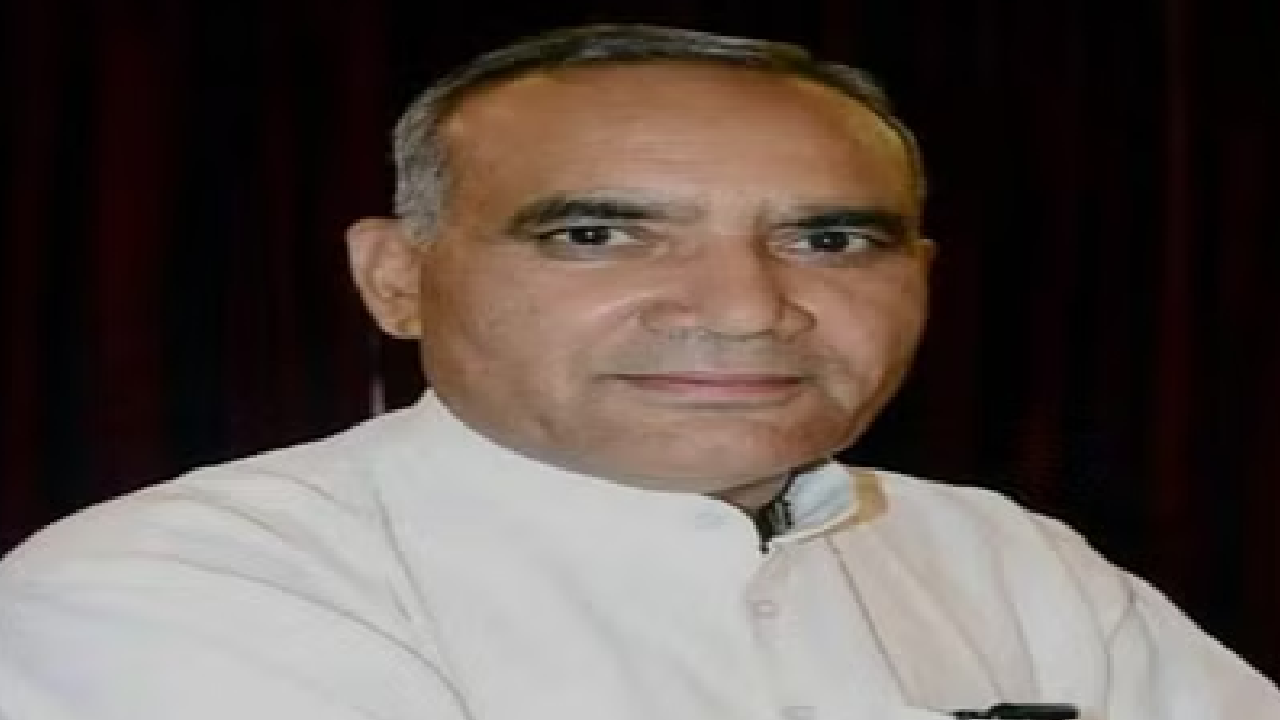 कांग्रेस को फिर बड़ा झटका, विधायक रामनिवास रावत BJP में शामिल