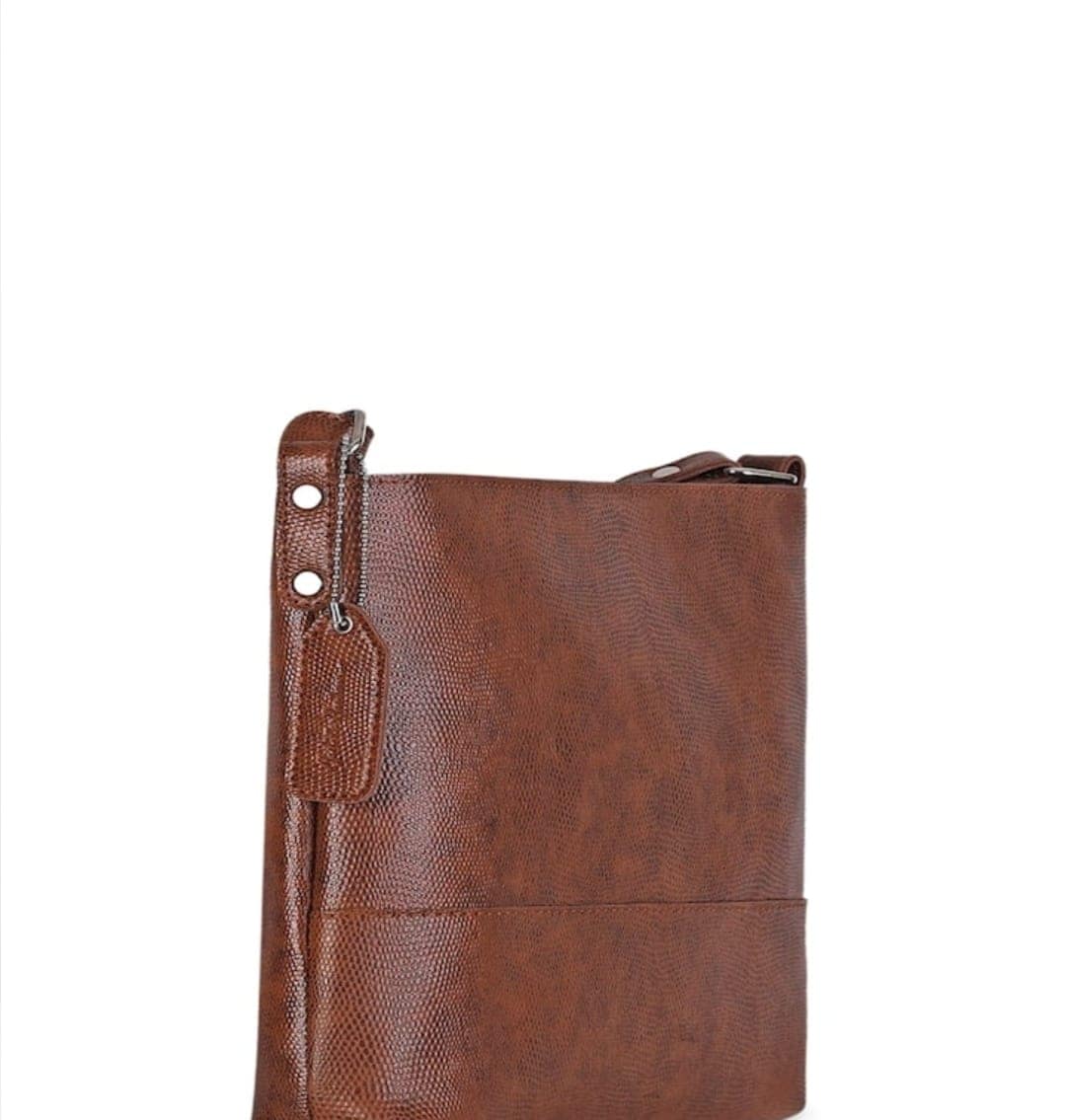 Best Deals On Branded Handbags, Wallets From Myntra