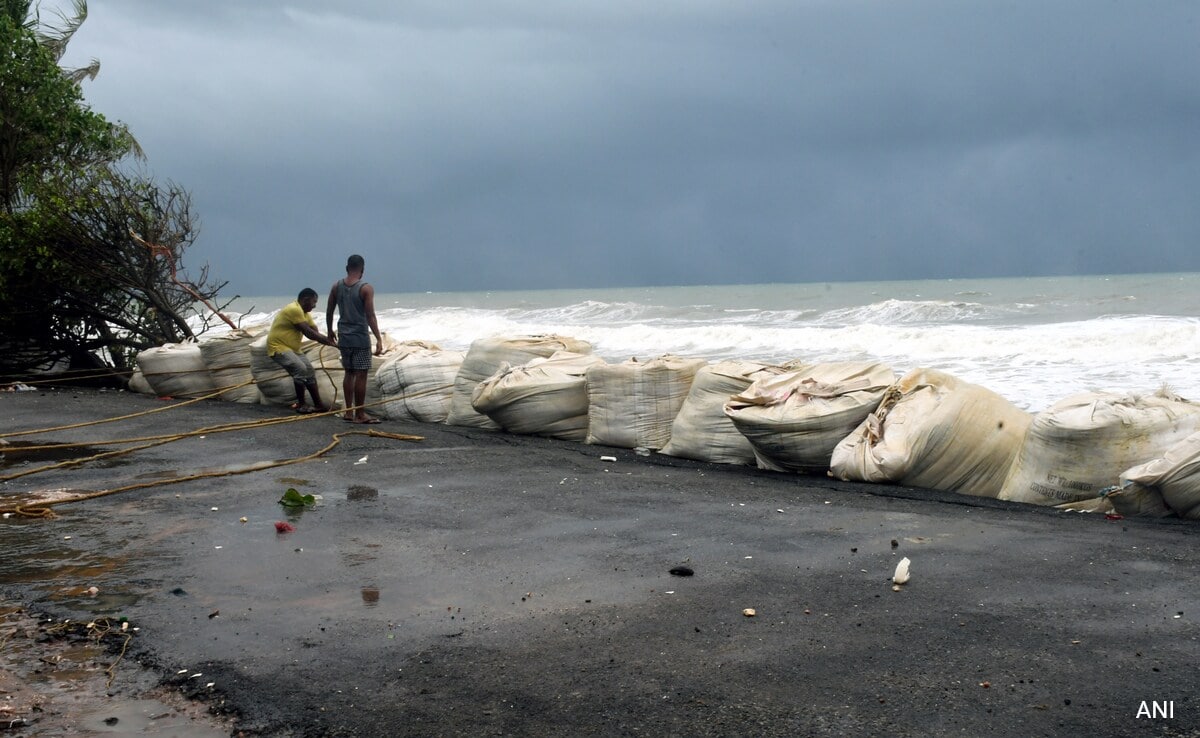 'Kallakkadal' Warning Issued In Coastal Areas Of Kerala, Tamil Nadu