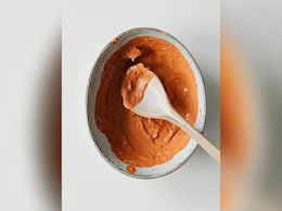 मुल्तानी मिट्टी में इस एक चीज को मिलाकर लगा लिया चेहरे पर तो टैनिंग का हो जाएगा सफाया, चमक जाएगी स्किन  मुल्तानी मिट्टी में इस एक चीज को मिलाकर लगा लिया चेहरे पर तो टैनिंग का हो जाएगा सफाया, चमक जाएगी स्किन