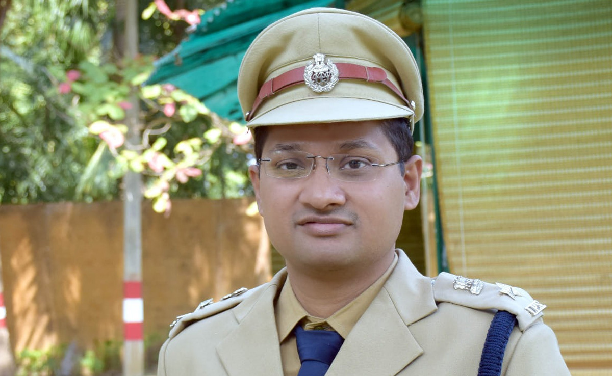 कबीरधाम SP ने बगैर फिजिकल टेस्ट पास किए पुलिस आरक्षक बनने का दिया ऑफर, जानें क्या है पूरा मामला