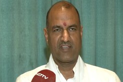 कांग्रेस पर भड़के प्रदेश अध्यक्ष सीपी जोशी, कहा- देश को कमजोर करने के अलावा कोई काम नहीं किया कांग्रेस पर भड़के प्रदेश अध्यक्ष सीपी जोशी, कहा- देश को कमजोर करने के अलावा कोई काम नहीं किया