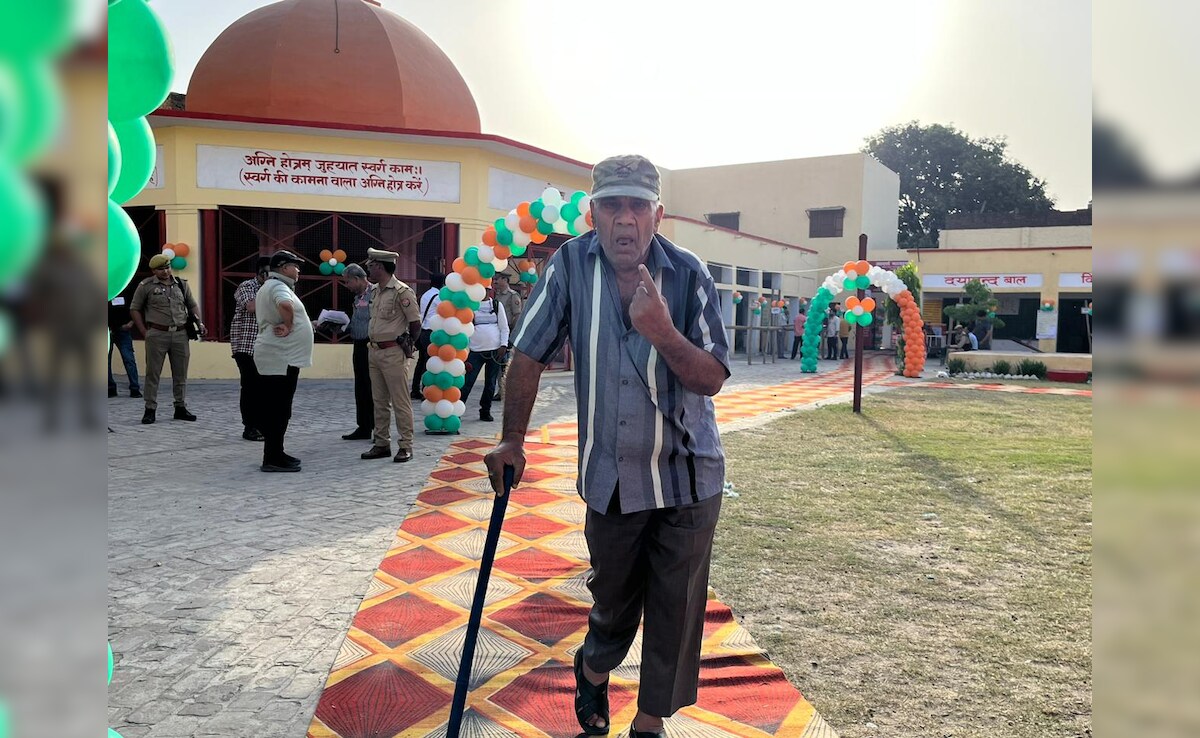 Lok Sabha Elections Phase 1 2024 Live Updates: पहले चरण में 21 राज्यों की 102 सीटों पर मतदान जारी, नागपुर में RSS प्रमुख भागवत ने डाला वोट