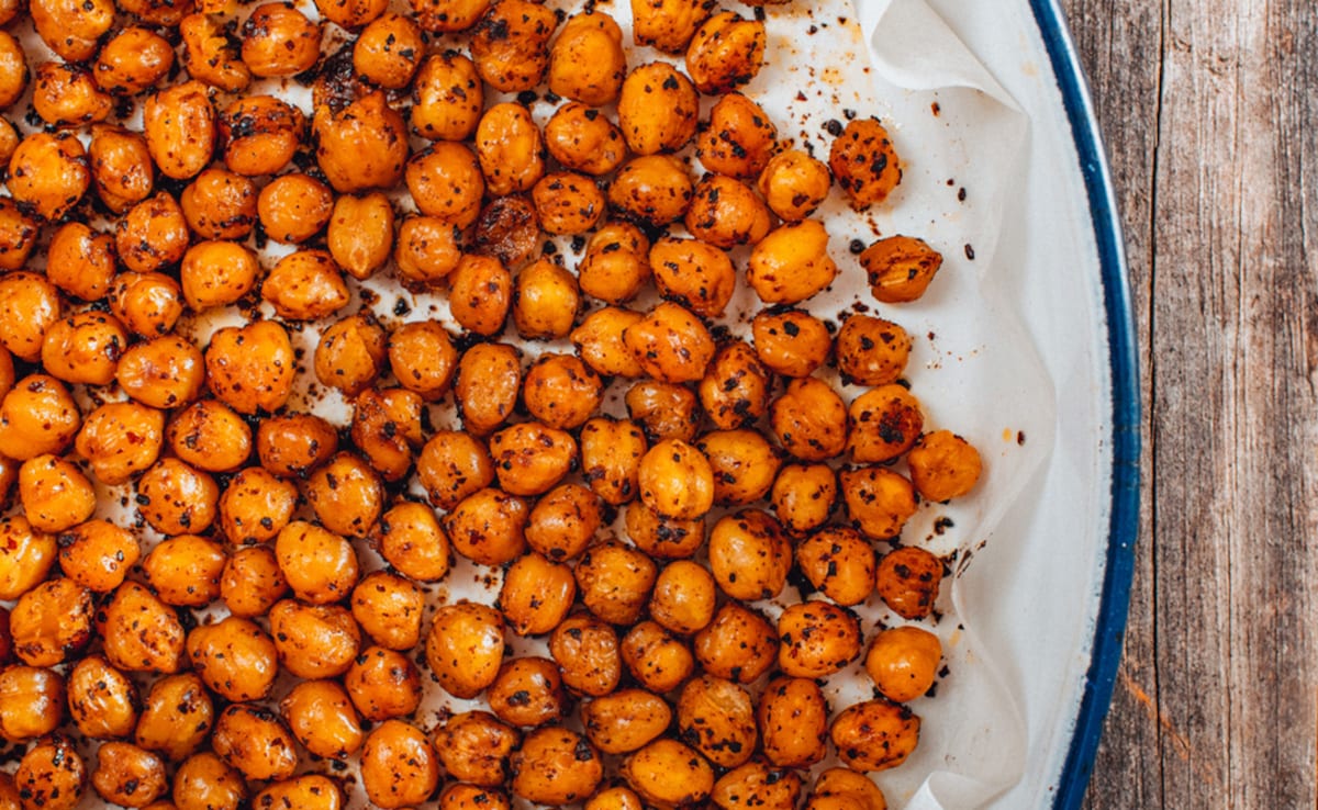 Roasted chana is perfect for after play-time munching! Roasted chana is perfect for after play-time munching!