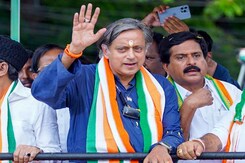 BJP Can Only Open Bank Accounts In Kerala, Says Shashi Tharoor. JP Nadda Hits Back BJP Can Only Open Bank Accounts In Kerala, Says Shashi Tharoor. JP Nadda Hits Back