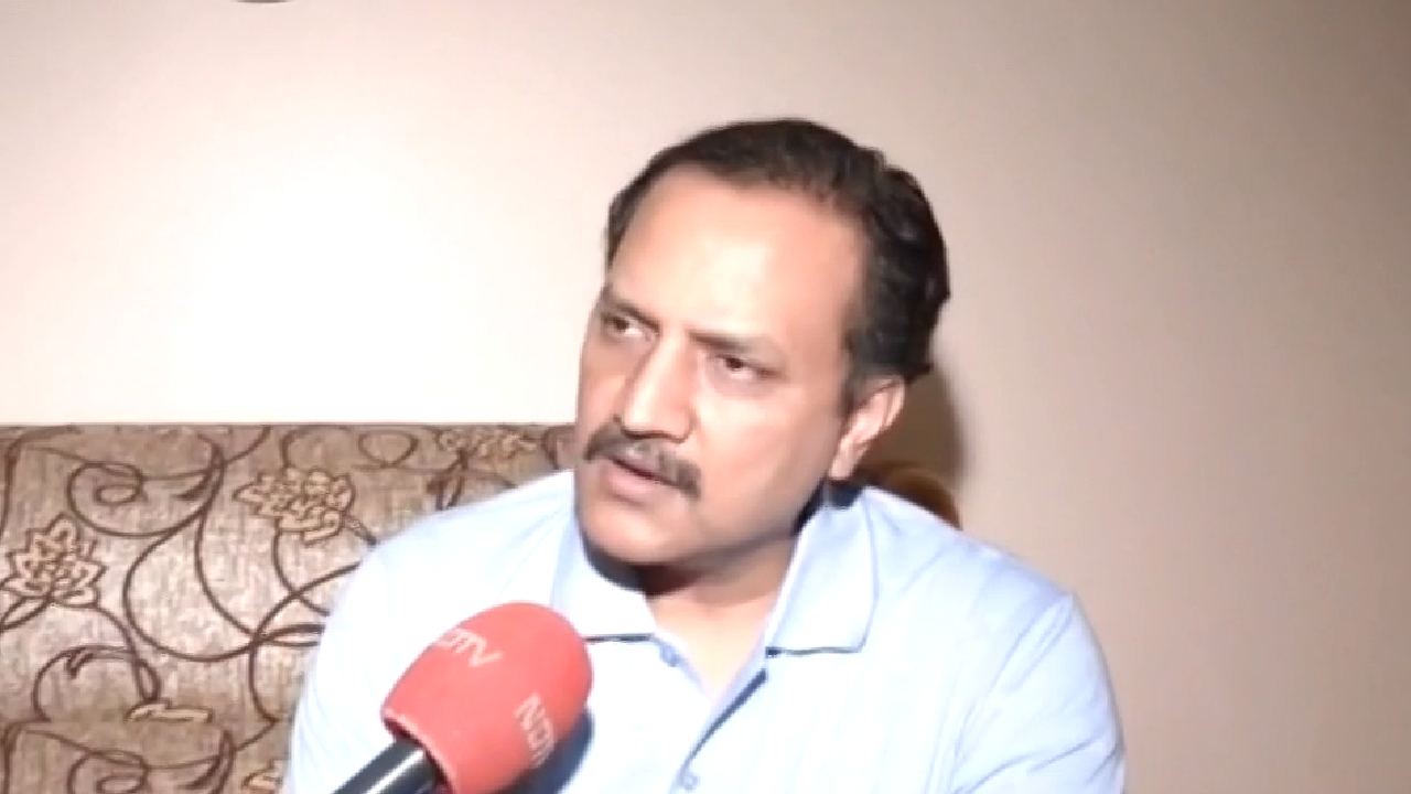 टीकमगढ़ के कलेक्टर अवधेश शर्मा ने बताया वोटिंग के लिए कैसी है तैयारी