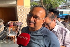 Lok Sabha Election: Uttarakhand में Dehradun की जनता बोली, "भारत को आत्मनिर्भर बनाना है" Lok Sabha Election: Uttarakhand में Dehradun की जनता बोली, "भारत को आत्मनिर्भर बनाना है"