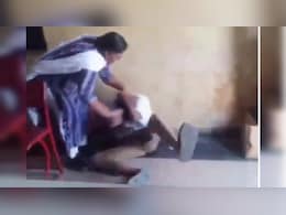 विद्यार्थी विद्यार्थ्याला भिडला, शिक्षिकेने तुडवला, प्रकरण पोलीसात