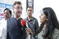 कांग्रेस सांसद विवेक तन्खा का बीजेपी पर हमला, कहा- इस लोकतंत्र में रहने को तैयार नहीं कांग्रेस सांसद विवेक तन्खा का बीजेपी पर हमला, कहा- इस लोकतंत्र में रहने को तैयार नहीं