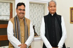 Lok Sabha Election 2024:  पहले चरण की इन 12 सीटों पर किसका पलड़ा भारी Lok Sabha Election 2024:  पहले चरण की इन 12 सीटों पर किसका पलड़ा भारी