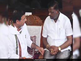Congress Leader Visits Family Of Murdered Karnataka College Student, Assures Justice Congress Leader Visits Family Of Murdered Karnataka College Student, Assures Justice