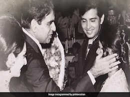 राकेश रोशन की शादी का अनदेखा वीडियो, 70s में कुछ यूं जश्न में शामिल हुए थे दिलीप कुमार- राजकपूर अन्य दिग्गज सितारे राकेश रोशन की शादी का अनदेखा वीडियो, 70s में कुछ यूं जश्न में शामिल हुए थे दिलीप कुमार- राजकपूर अन्य दिग्गज सितारे