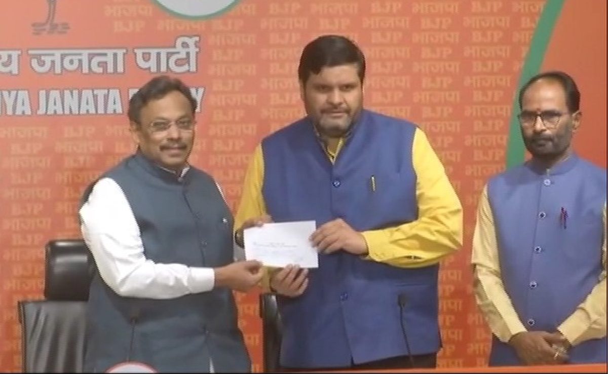 Ex Congress Leader, Who Gained Fame From TV Debates, Joins BJP