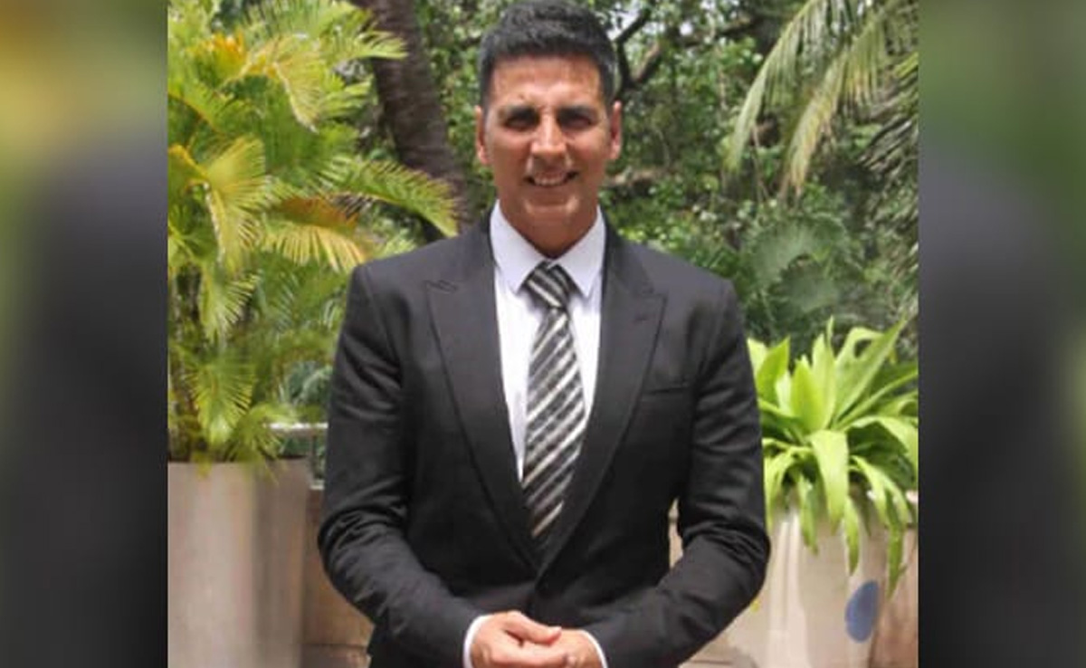 Akshay Kumar Struggle: बॉलीवुड का वह टॉप एक्टर, जो एक समय में सड़कों पर बेचता था Artificial Jewelry