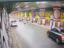 Video : दिल्ली के प्रगति मैदान टनल में हुआ सड़क हादसा, सब इंस्पेक्टर की हुई मौत Video : दिल्ली के प्रगति मैदान टनल में हुआ सड़क हादसा, सब इंस्पेक्टर की हुई मौत