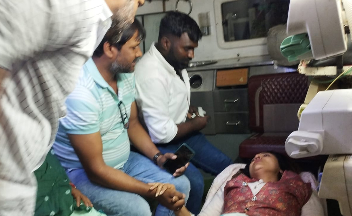 गोरखपुर : सपा उम्‍मीदवार काजल निषाद को आया हार्ट अटैक, डॉक्‍टरों ने लखनऊ किया रेफर