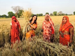 हेमा मालिनी पर टिप्पणी को लेकर रणदीप सुरजेवाला के 48 घंटे तक प्रचार करने पर लगी रोक हेमा मालिनी पर टिप्पणी को लेकर रणदीप सुरजेवाला के 48 घंटे तक प्रचार करने पर लगी रोक