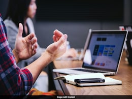 'ऑफर शॉपिंग' को लेकर Recruiter ने Candidate को खाली हाथ लौटाया, सोशल मीडिया पर छिड़ी बहस 'ऑफर शॉपिंग' को लेकर Recruiter ने Candidate को खाली हाथ लौटाया, सोशल मीडिया पर छिड़ी बहस