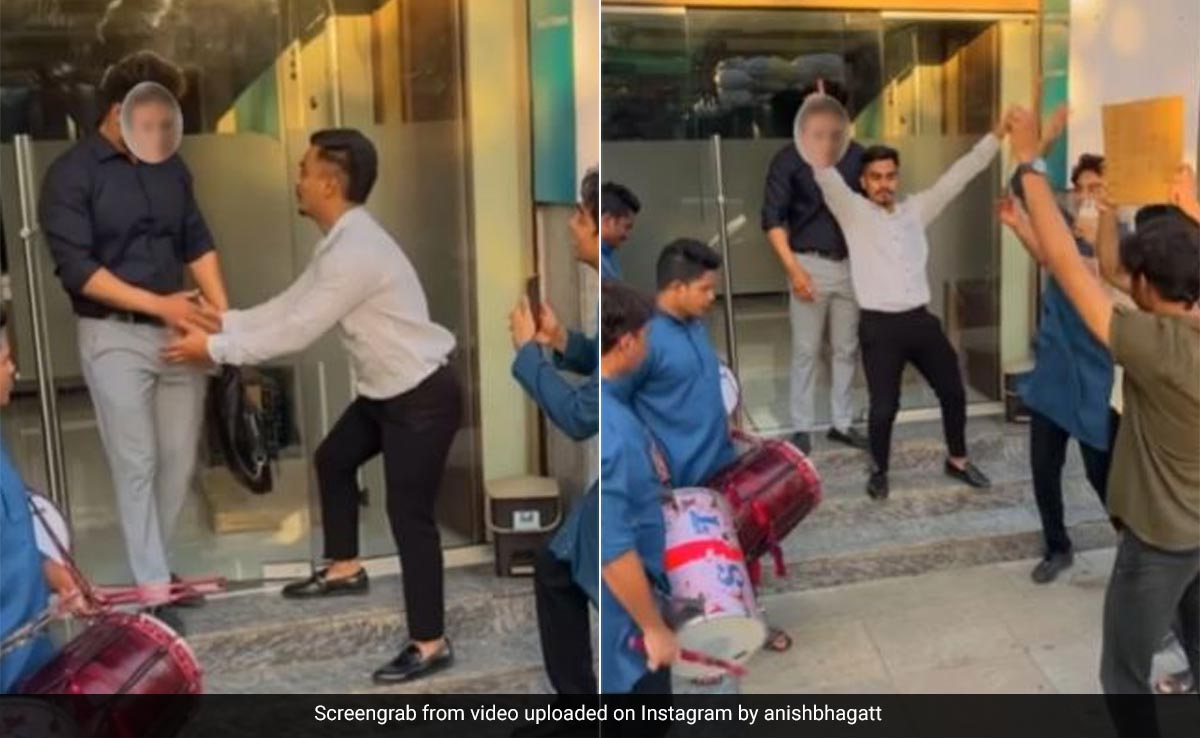 Pune Man Quits "Toxic" Job,  Dances To Dhol Beats In Front Of Ex Boss
