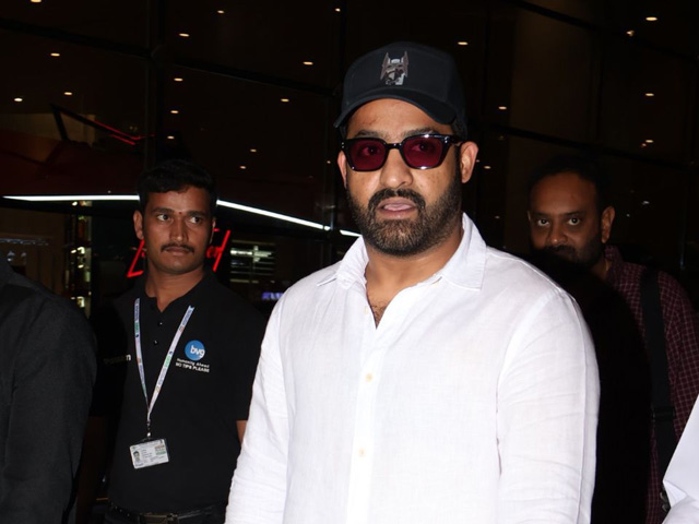 <i>RRR</i> Star Jr NTR Spotted At The Mumbai Airport
