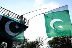 Despite Economic Turmoil, Pak Walks The Nuclear Path Despite Economic Turmoil, Pak Walks The Nuclear Path