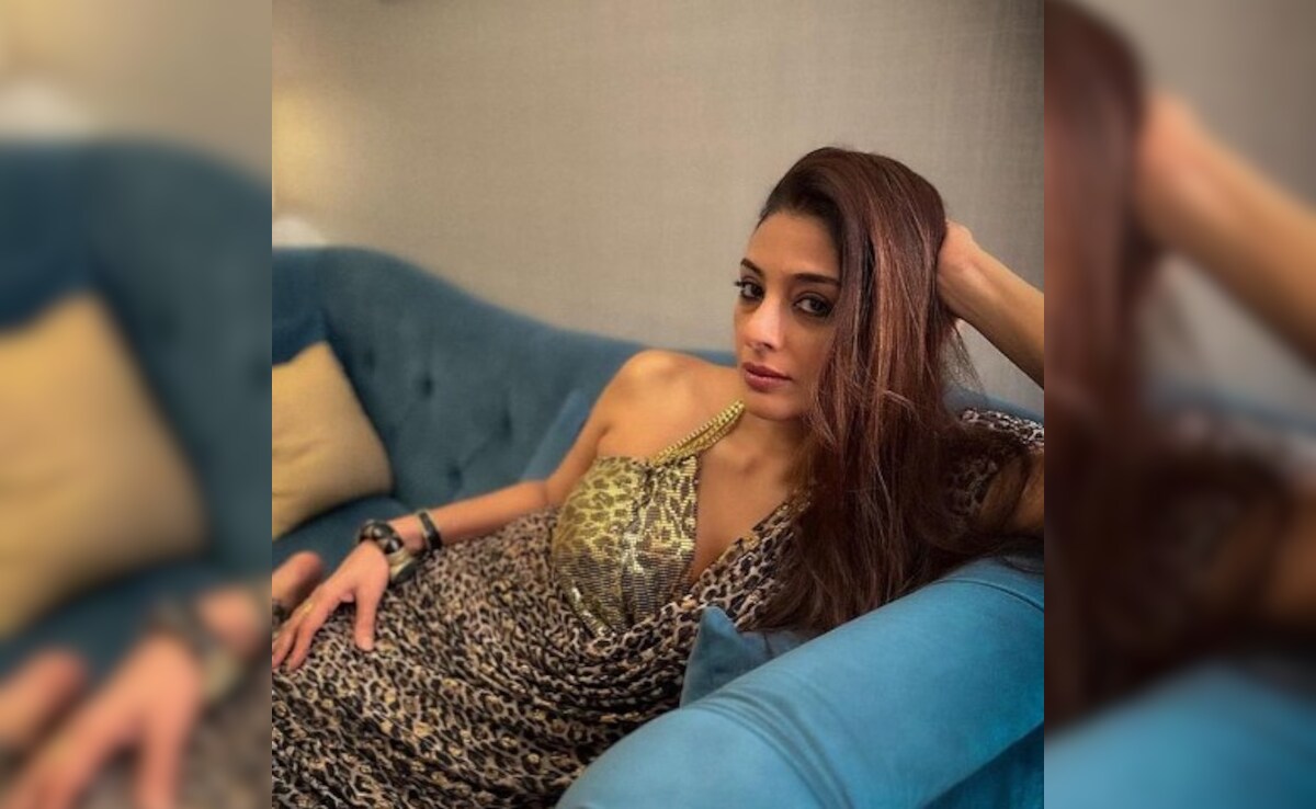 <I>Crew</I> Star Tabu On Rhea Kapoor: "Nice To See Her As A Strong-Headed Producer"